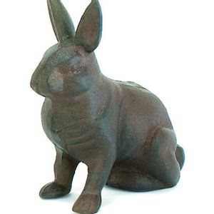 SMALL CAST IRON SITTING BUNNY